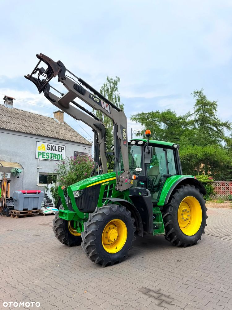 John Deere 6100M - 6
