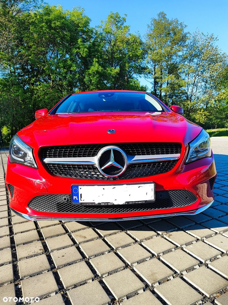 Mercedes-Benz CLA 180 7G-DCT - 11