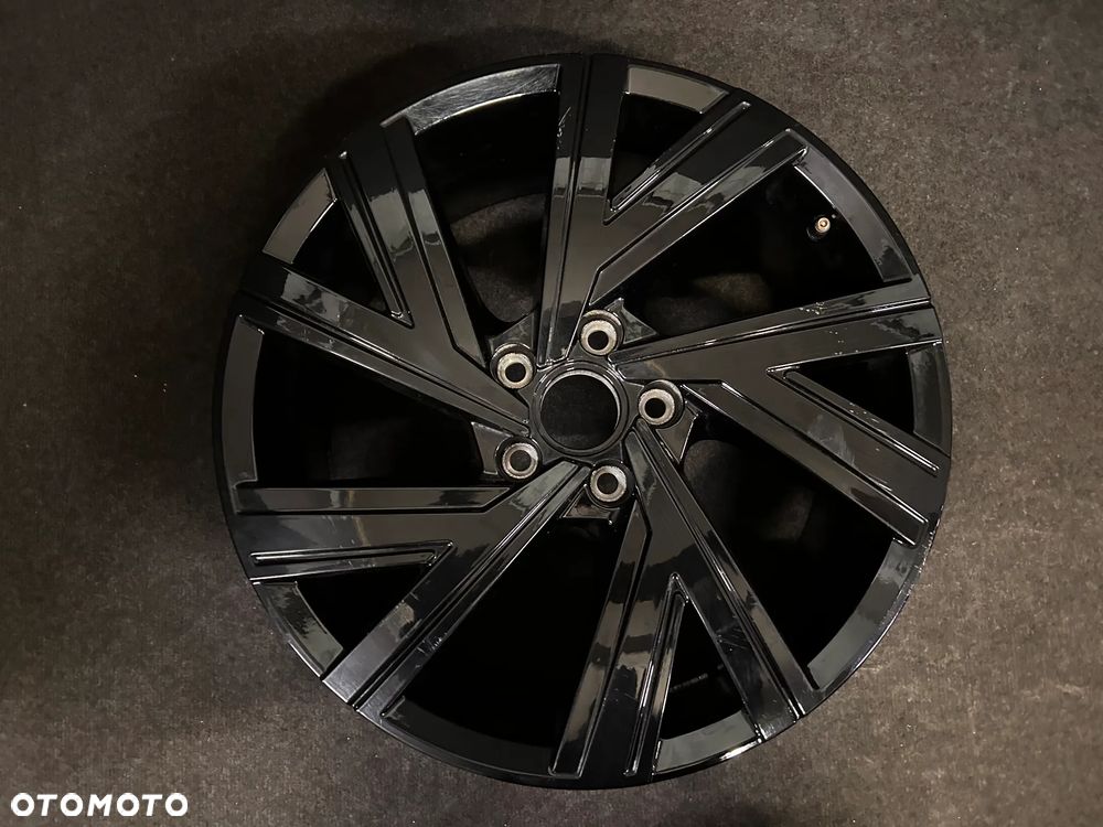 Alufelga VW Golf VIII GTI 18 cali 5x112 1szt. 5H0601025AE - 1