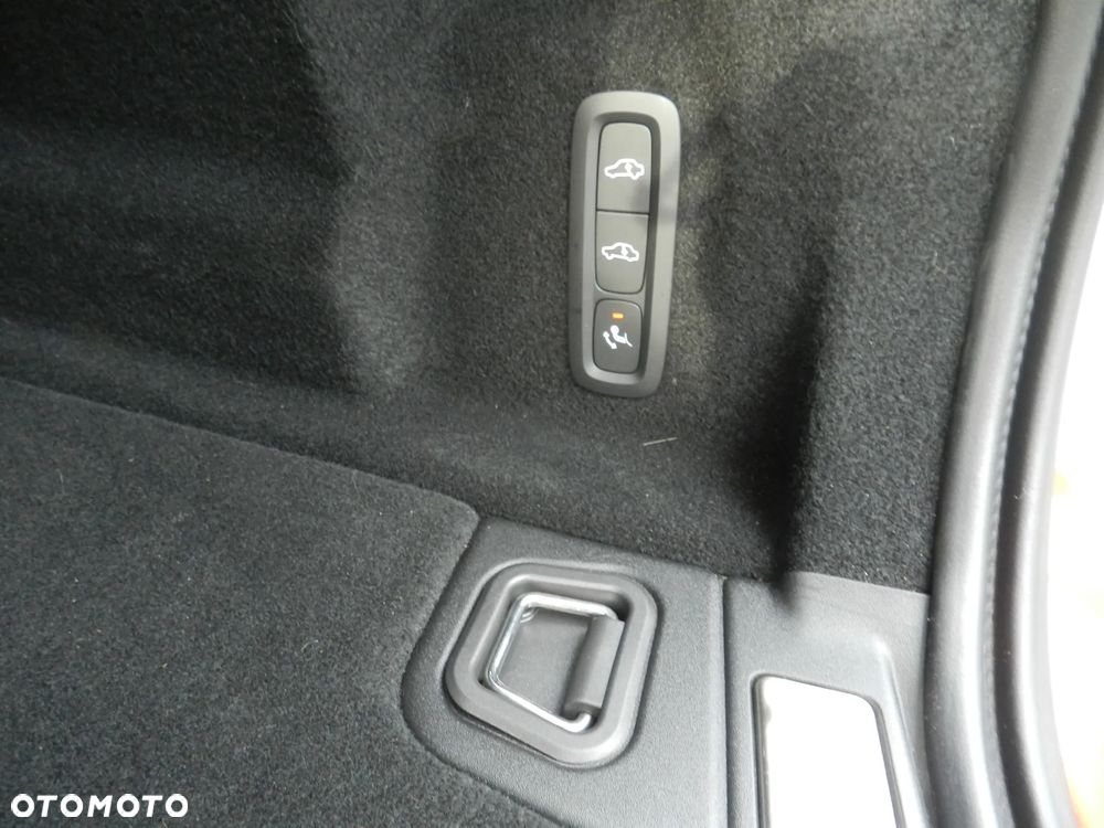 Volvo XC 60 B4 D AWD Geartronic Inscription - 13