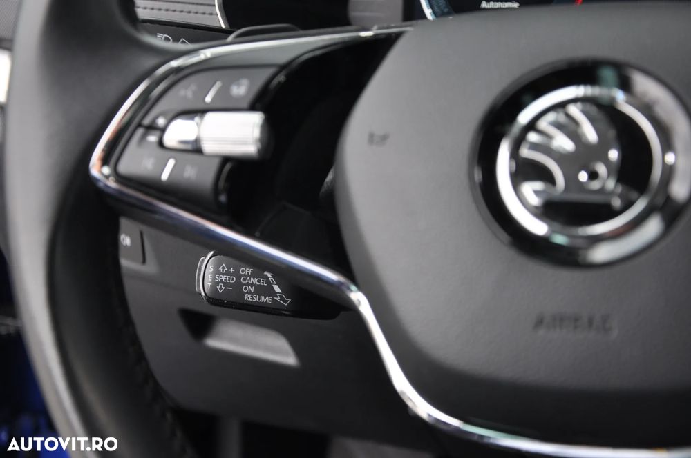 Skoda Octavia Combi 2.0 TDI DSG Ambition - 15