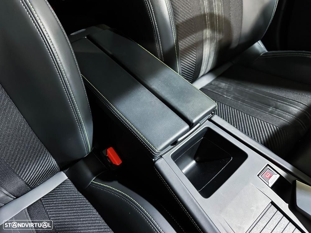 Peugeot 308 1.6 Hybrid GT Pack e-EAT8 - 23