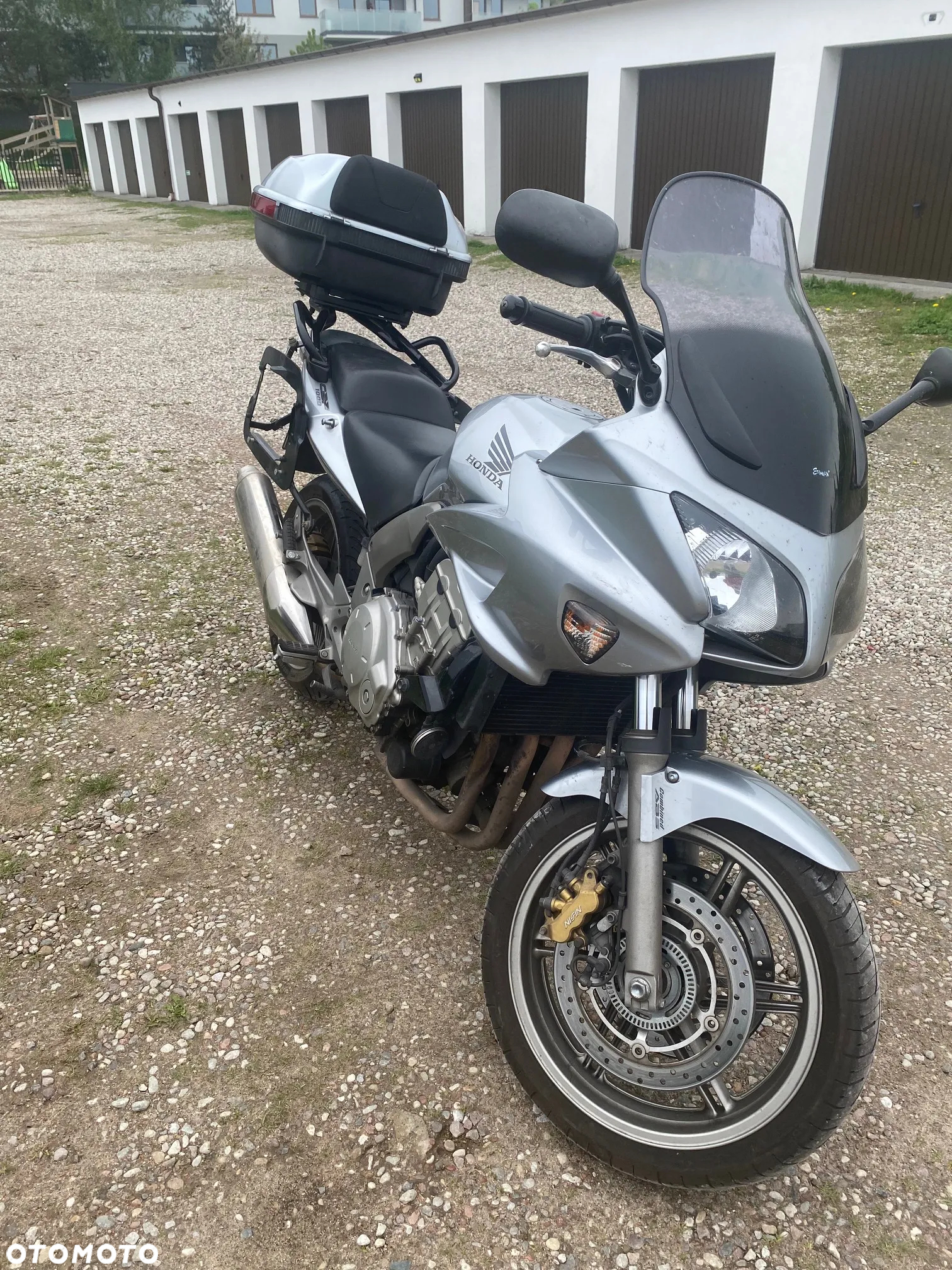 Honda CBF - 4