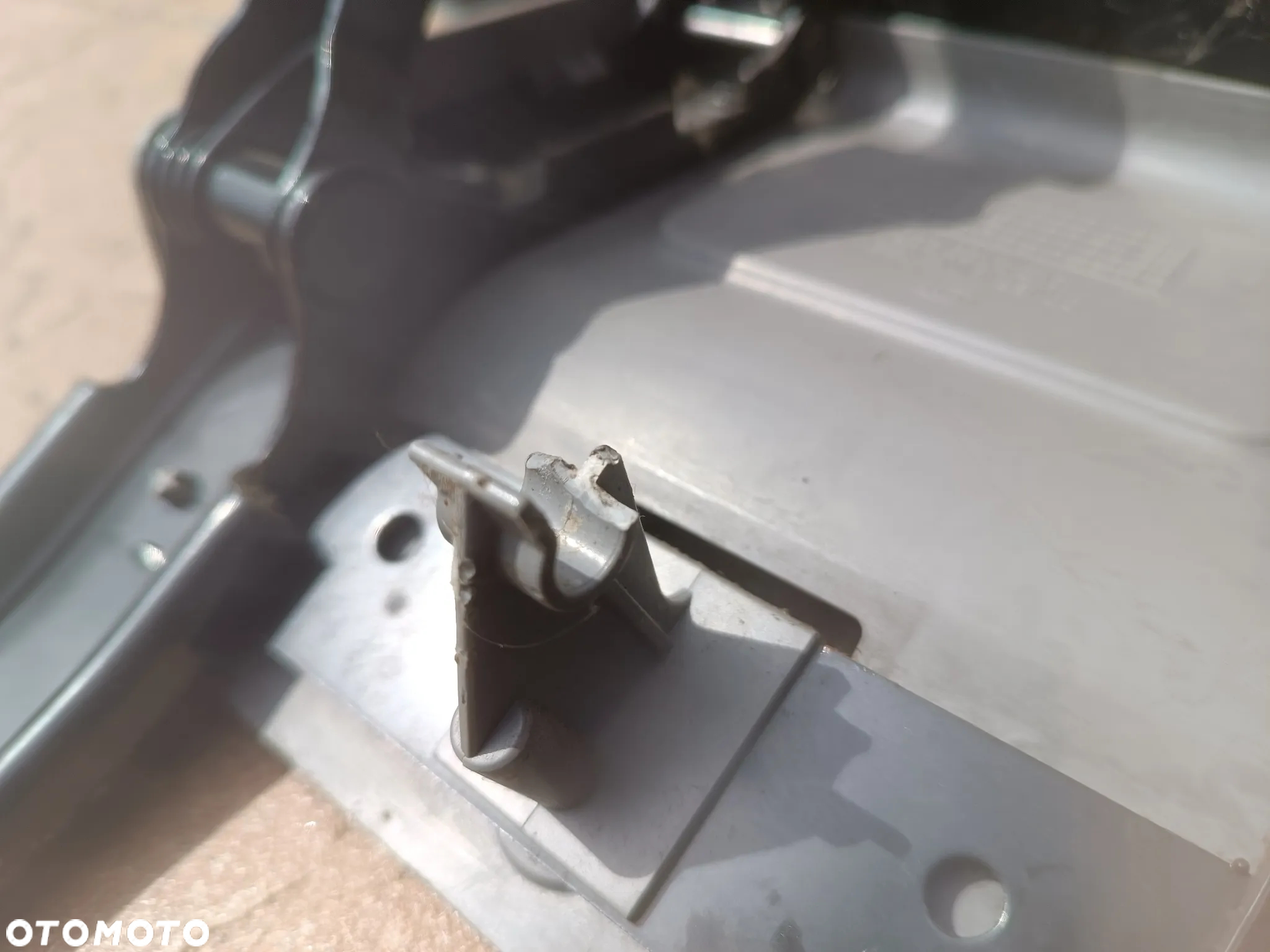 Kia Carnival - Półka Cupholder schowek uchwyt na napoje Stolik składany fotela VW T4 BUS KAMPER - 9