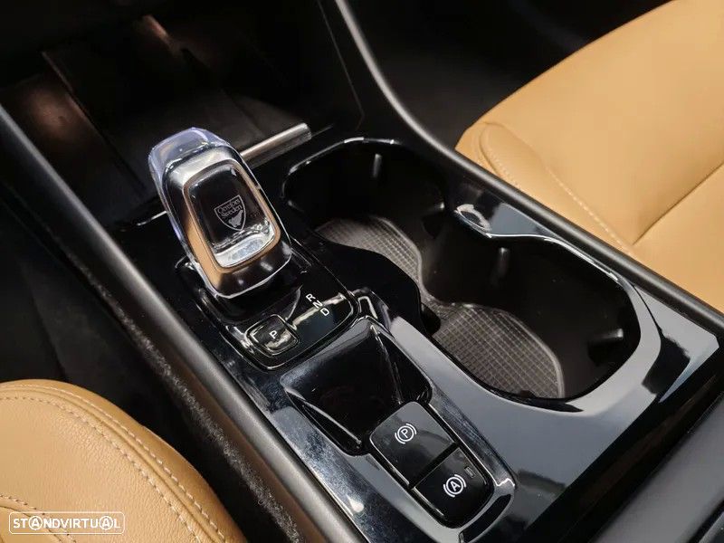Volvo XC 40 2.0 D3 Inscription Geartronic — fotografia 9