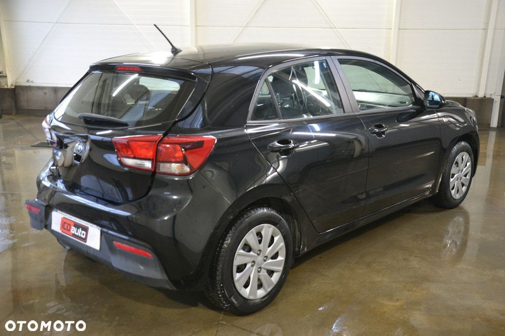 Kia Rio - 7