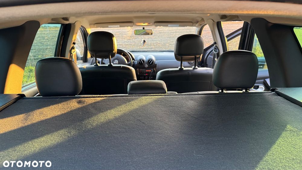 Dacia Duster 2011 photo 4