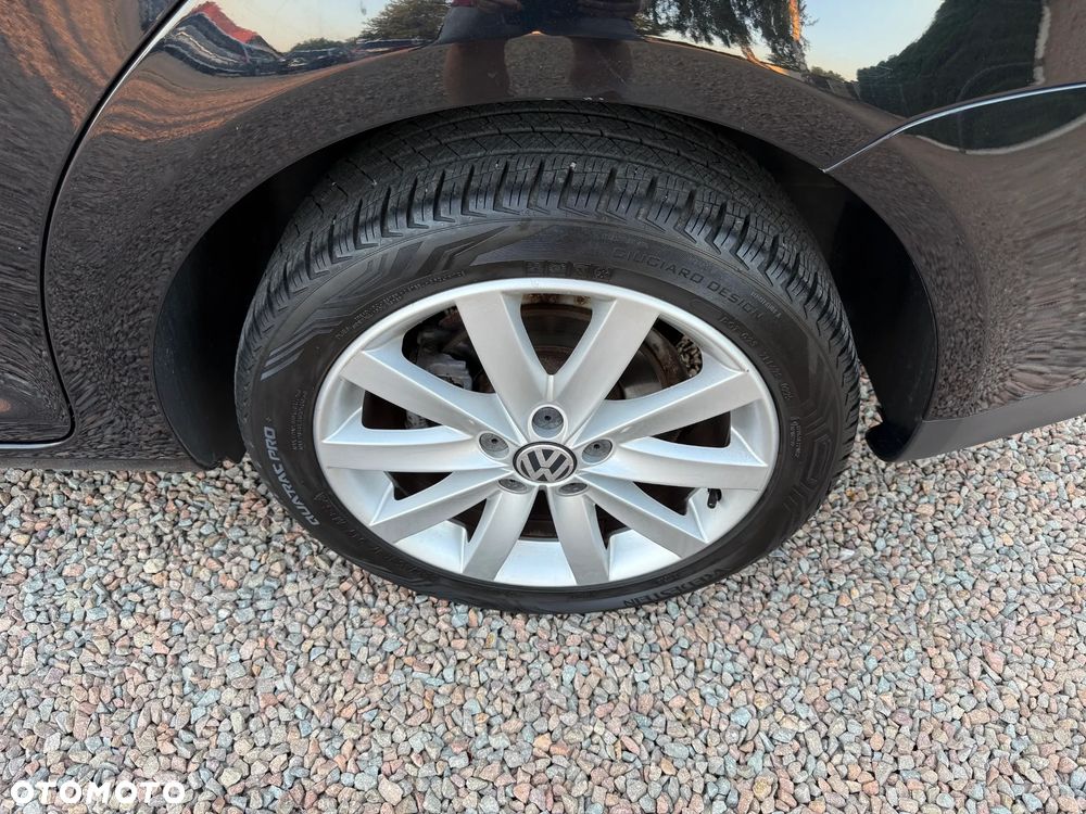 Volkswagen Touran - 23