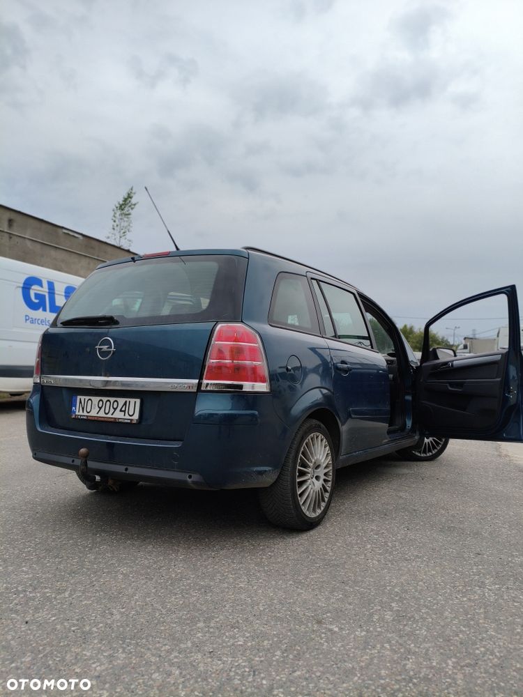 Opel Zafira - 3