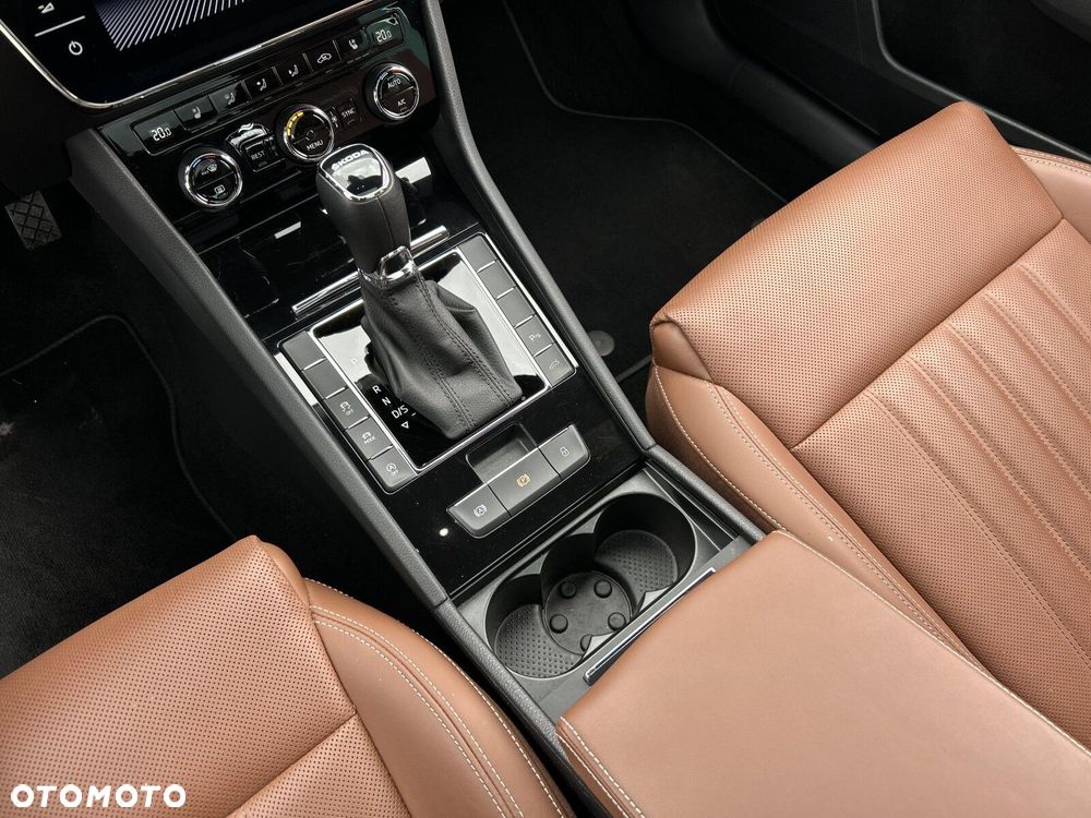 Skoda Superb 2.0 TDI SCR L&K DSG - 21