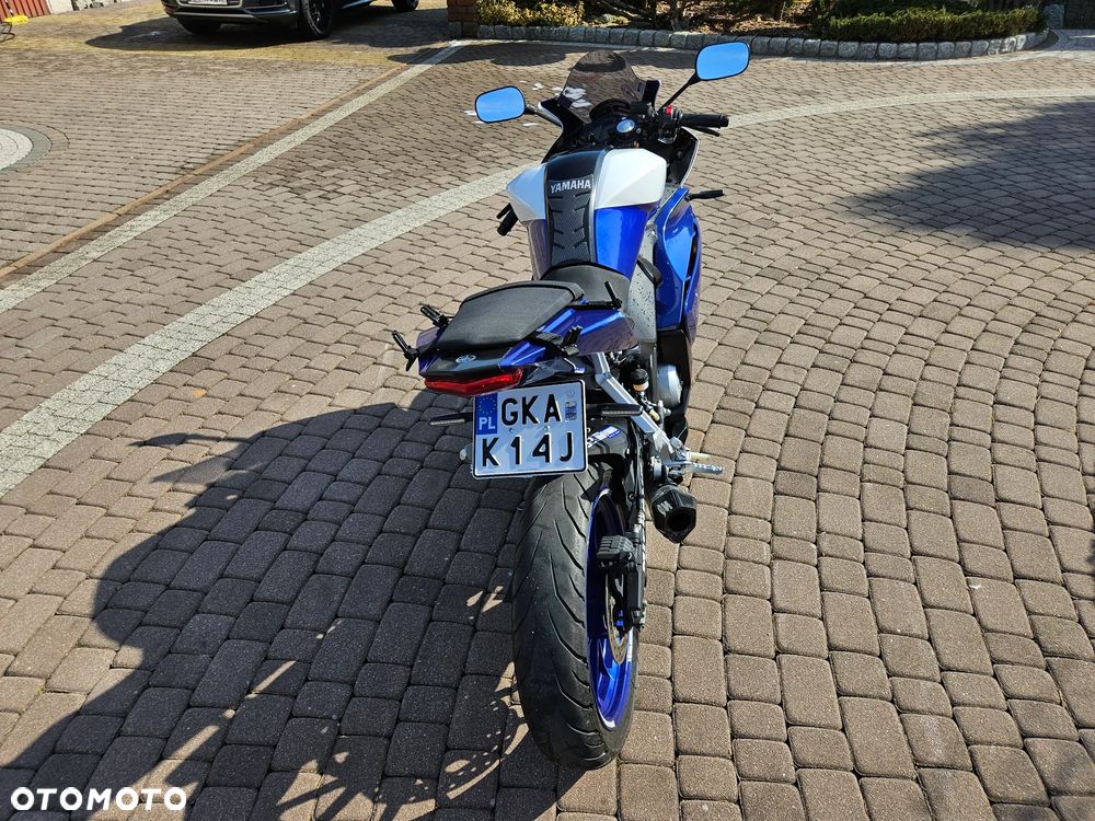 Yamaha YZF - 4