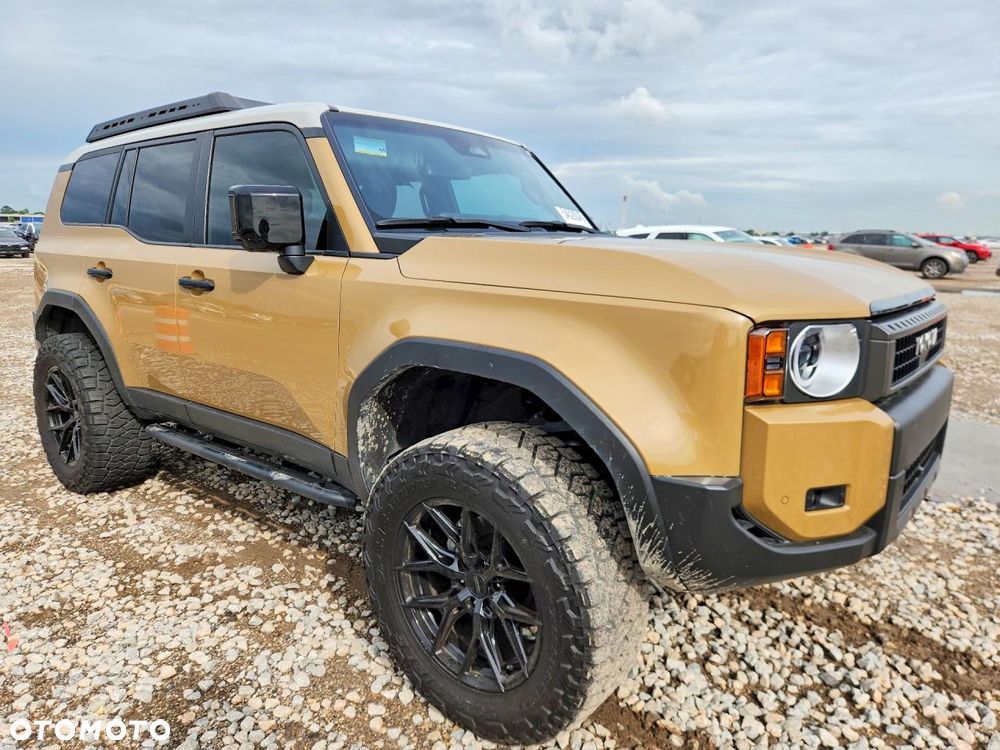 Toyota Land Cruiser - 2