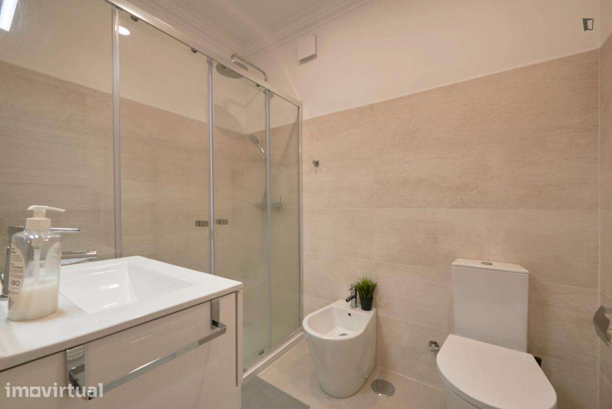 Quarto - localizado em Arroios Lisbon - Grande imagem: 5/15