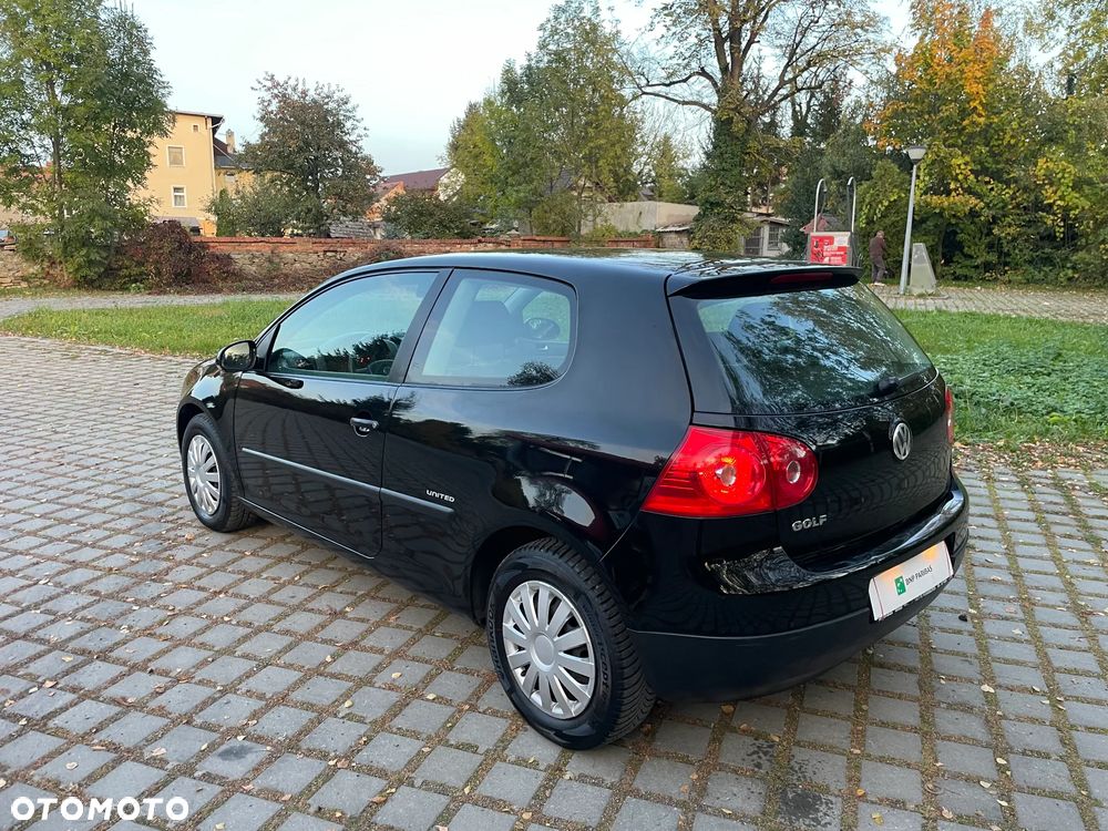 Volkswagen Golf ver-v-1-4-entry - 8