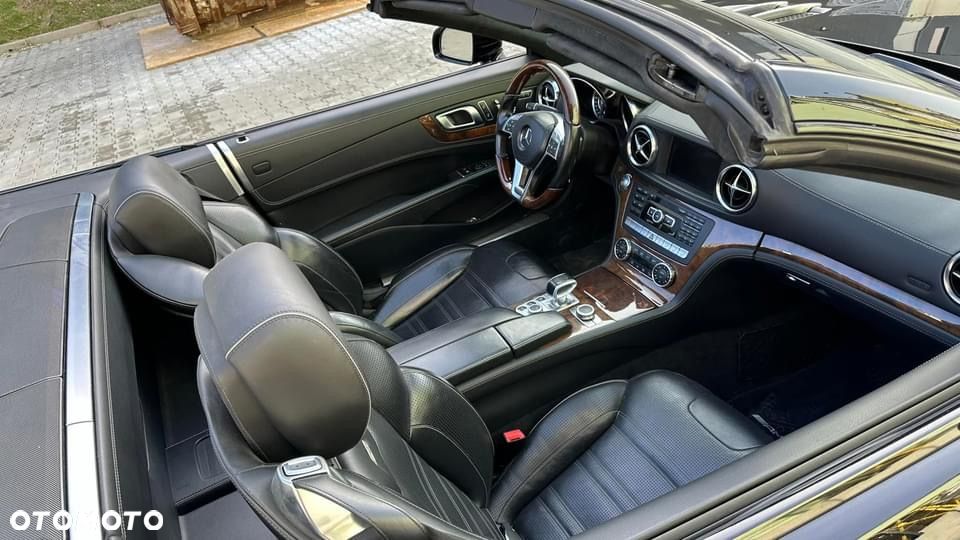 Mercedes-Benz SL 63 AMG - 8