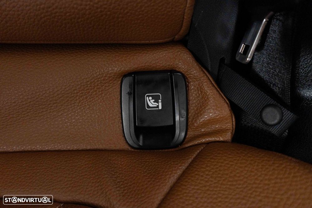 BMW X1 25 e xDrive Corporate Edition - 12