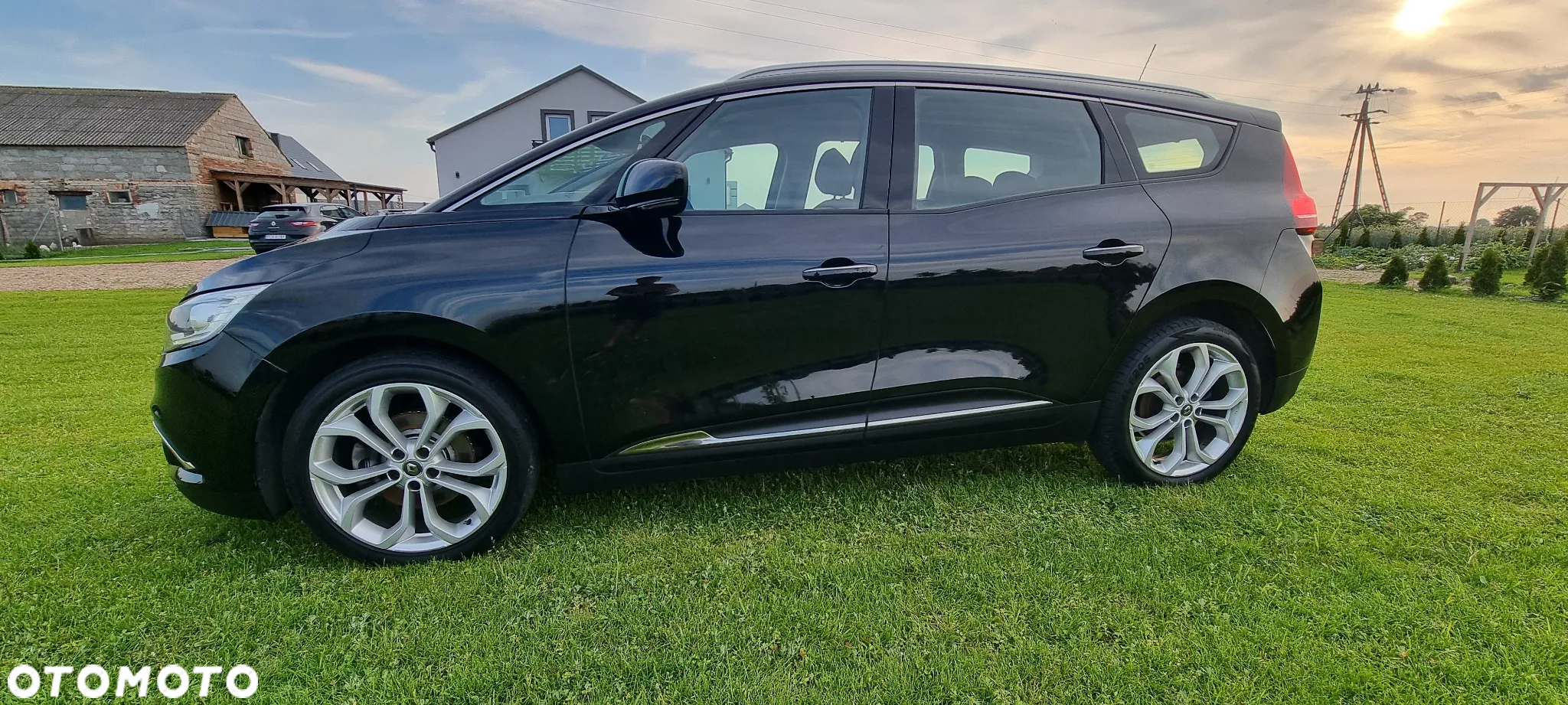 Renault Scenic 1.5 dCi Intens EDC - 8