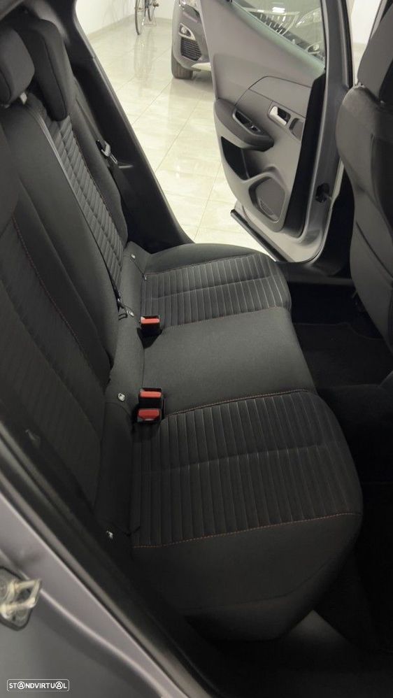 Peugeot 2008 1.2 PureTech Active - 15