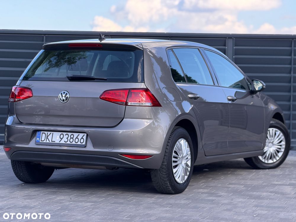 Volkswagen Golf 1.2 TSI BMT Comfortline - 8