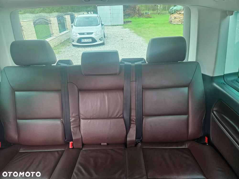 Volkswagen Multivan - 23