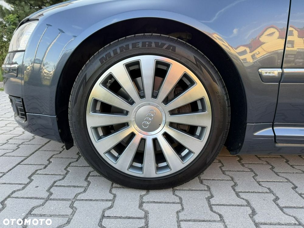 Audi A8 - 24