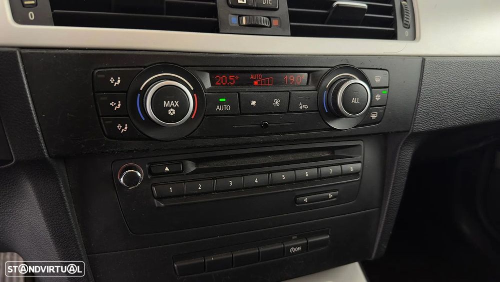 BMW 318 d Navigation - 38