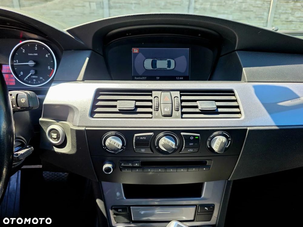 BMW Seria 5 520d - 8