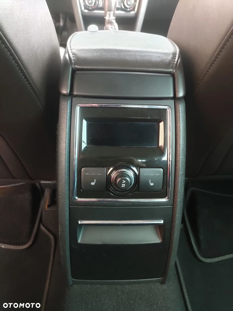 Skoda Superb 2.0 TSI L&K DSG - 30