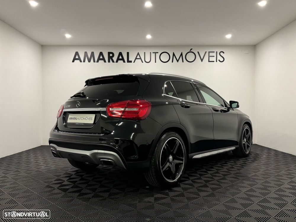 Mercedes-Benz GLA 200 - 4