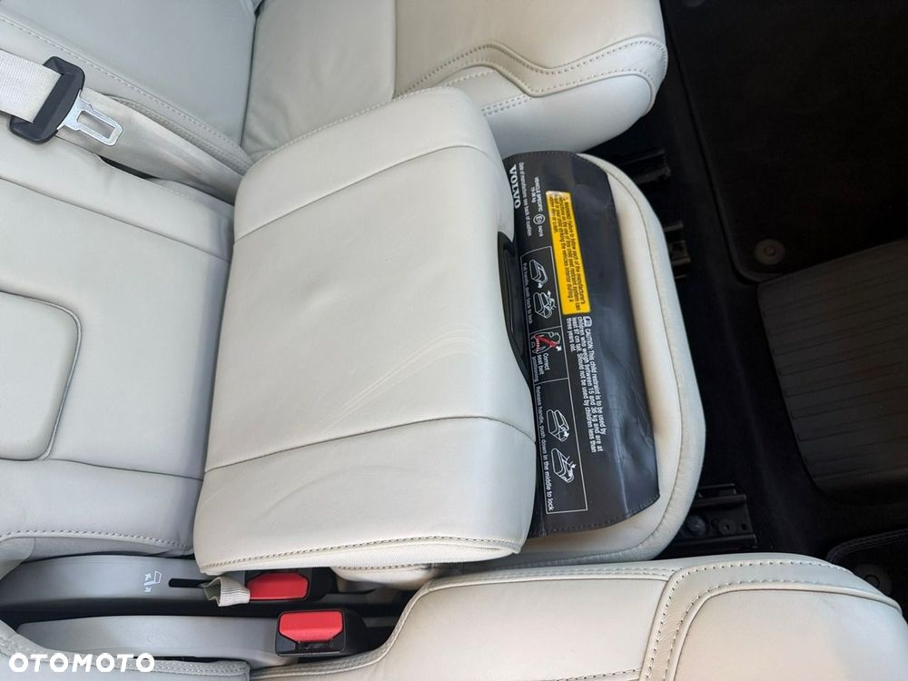 Volvo XC 90 - 30