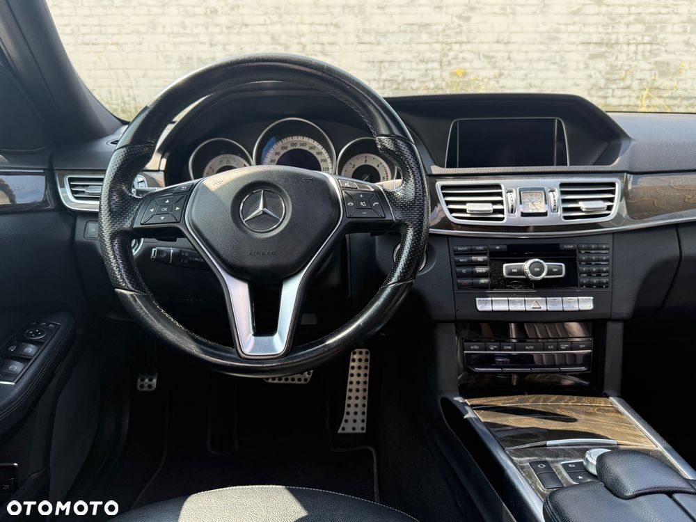 Mercedes-Benz Klasa E 250 CDI DPF BlueEFFICIENCY 7G-TRONIC Elegance - 17