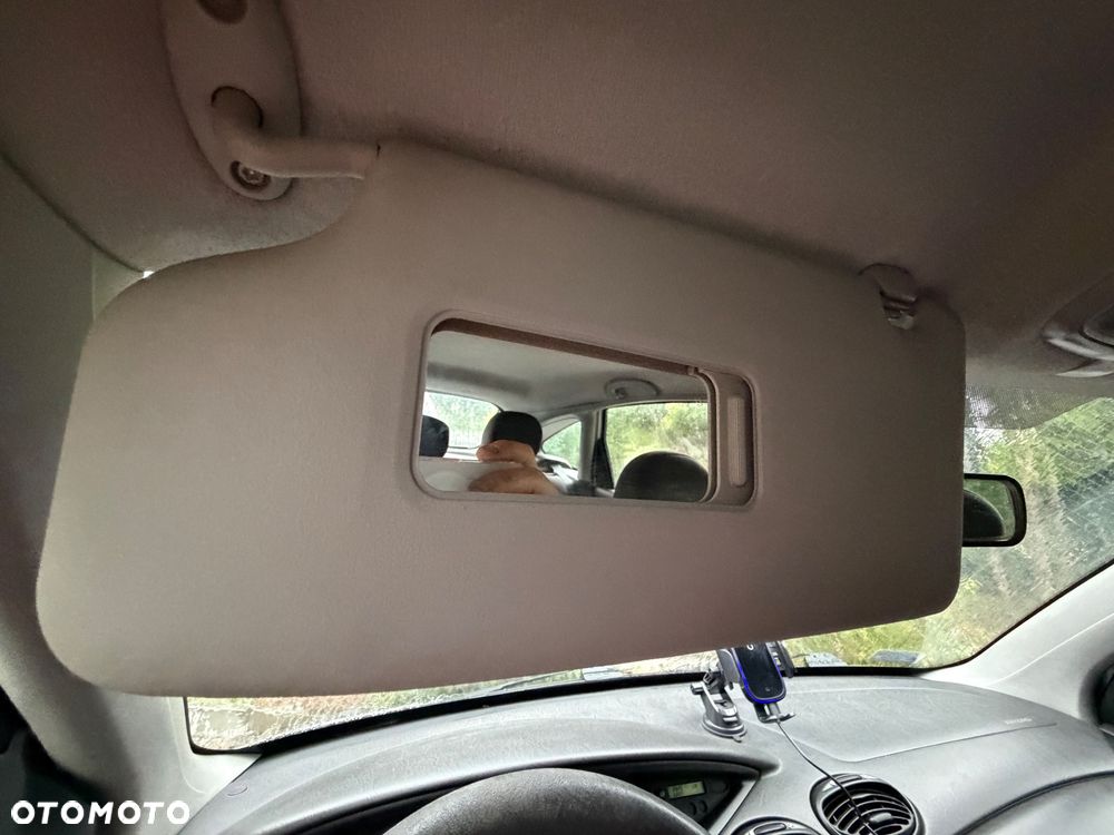 Ford Focus 1.6 Comfort X / 100 - 9