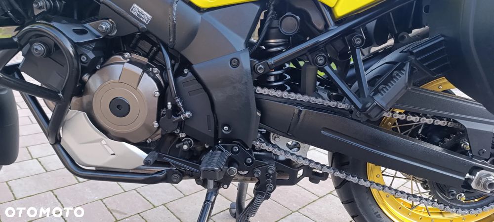 Suzuki V-STROM - 38