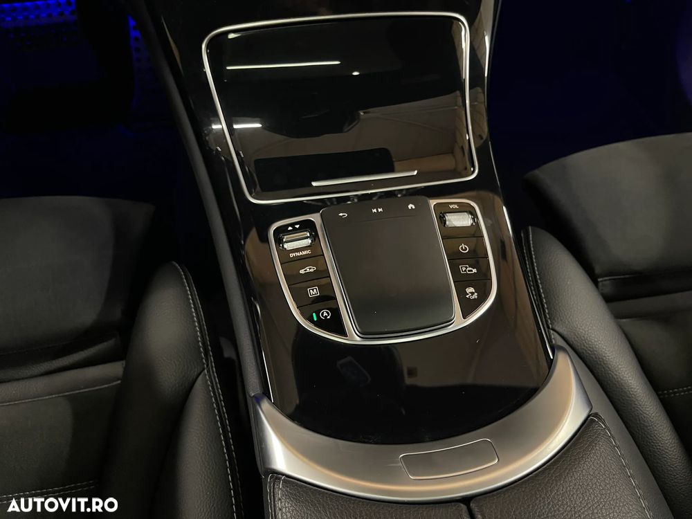 Mercedes-Benz GLC 200 4Matic 9G-TRONIC AMG Line - 22