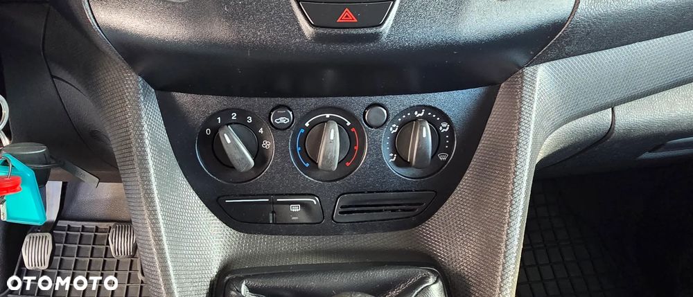 Ford Transit Connect long - 19