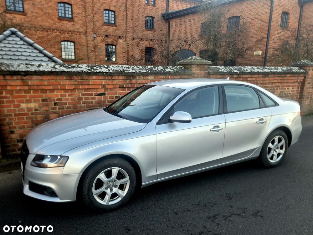 Audi A4 Limousine - 3