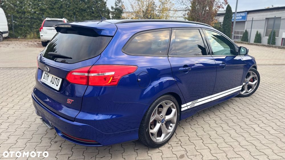 Ford Focus 2.0 EcoBoost ST mit Leder-Exclusiv-Paket - 18
