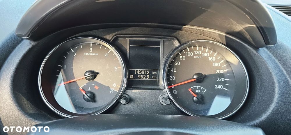 Nissan Qashqai 1.6 dCi 4 x 4 DPF tekna - 12