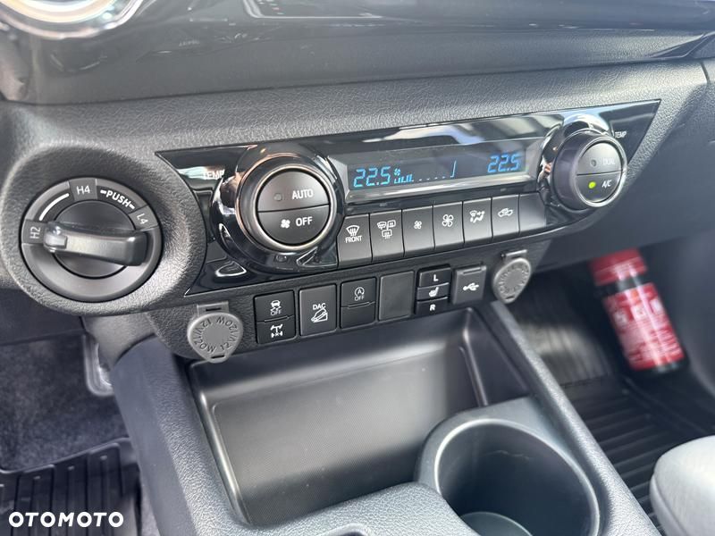 Toyota Hilux - 20