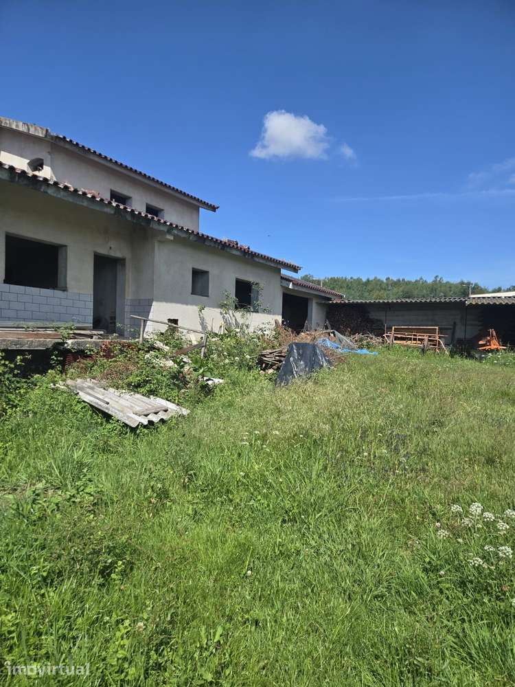 Terreno para construção com 955m2 com casa pronta de pedreiro. - Grande imagem: 2/22