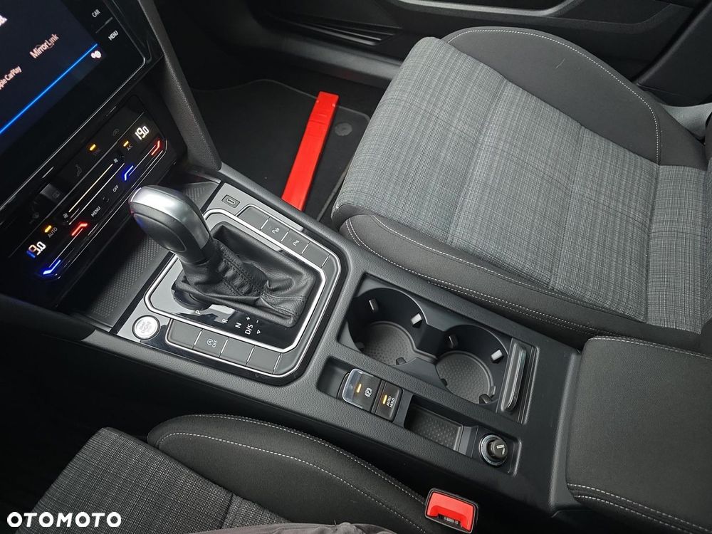 Volkswagen Passat - 15