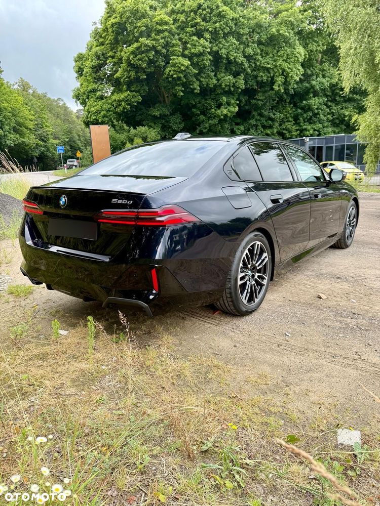 BMW Seria 5 520d mHEV M Sport - 6