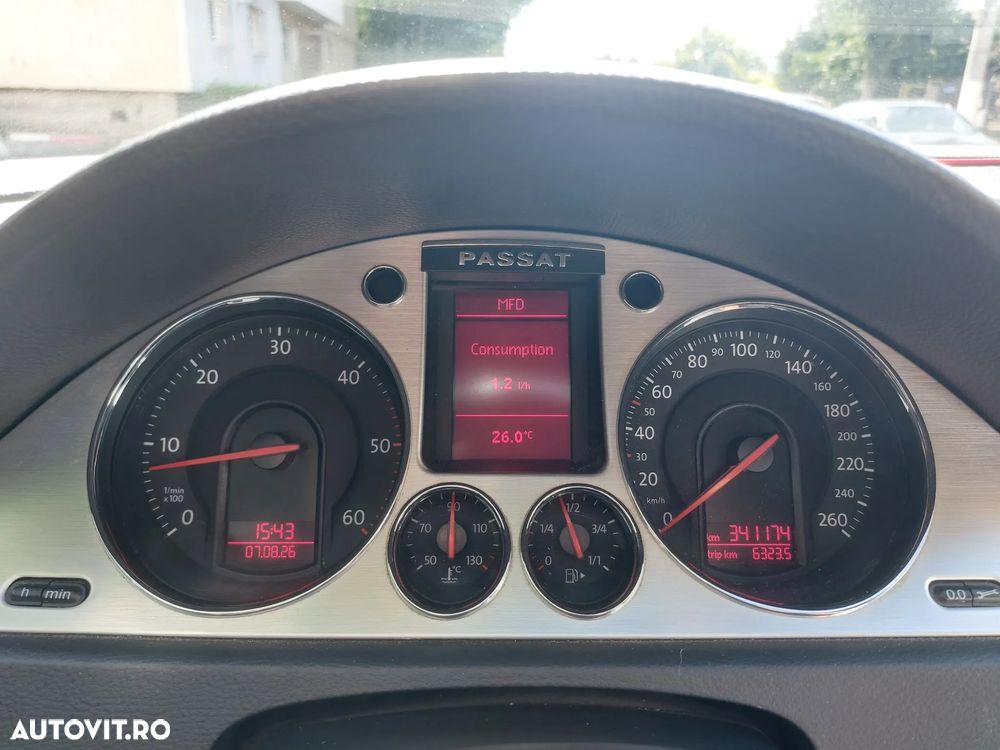 Volkswagen Passat 2.0 TDI Highline DPF - 13
