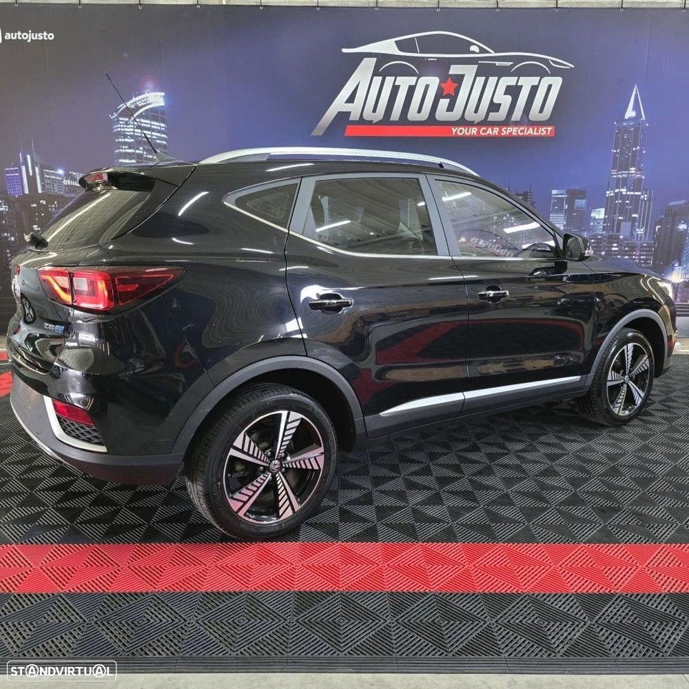 MG ZS EV 44.5 kWh Luxury - 6