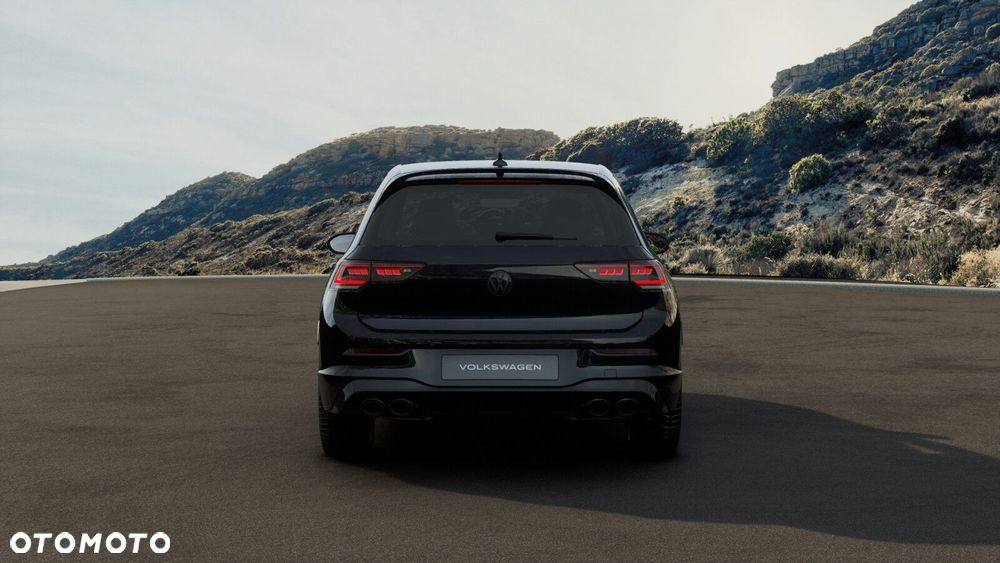 Volkswagen Golf - 8