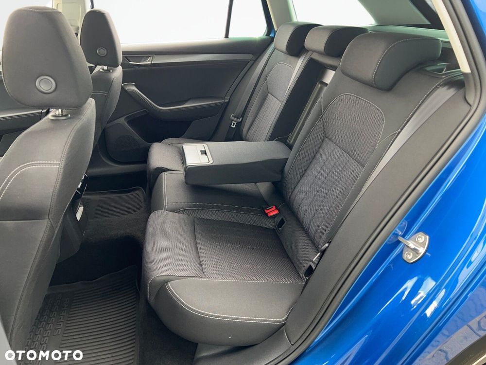 Skoda Superb 2.0 TDI SCR Style DSG - 11