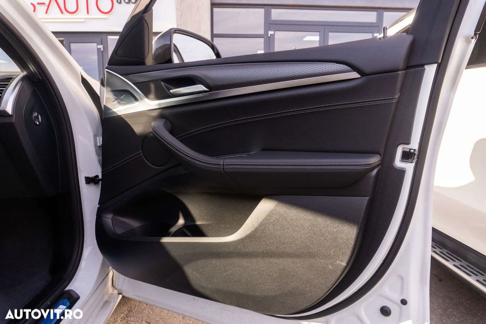 BMW X4 - 28
