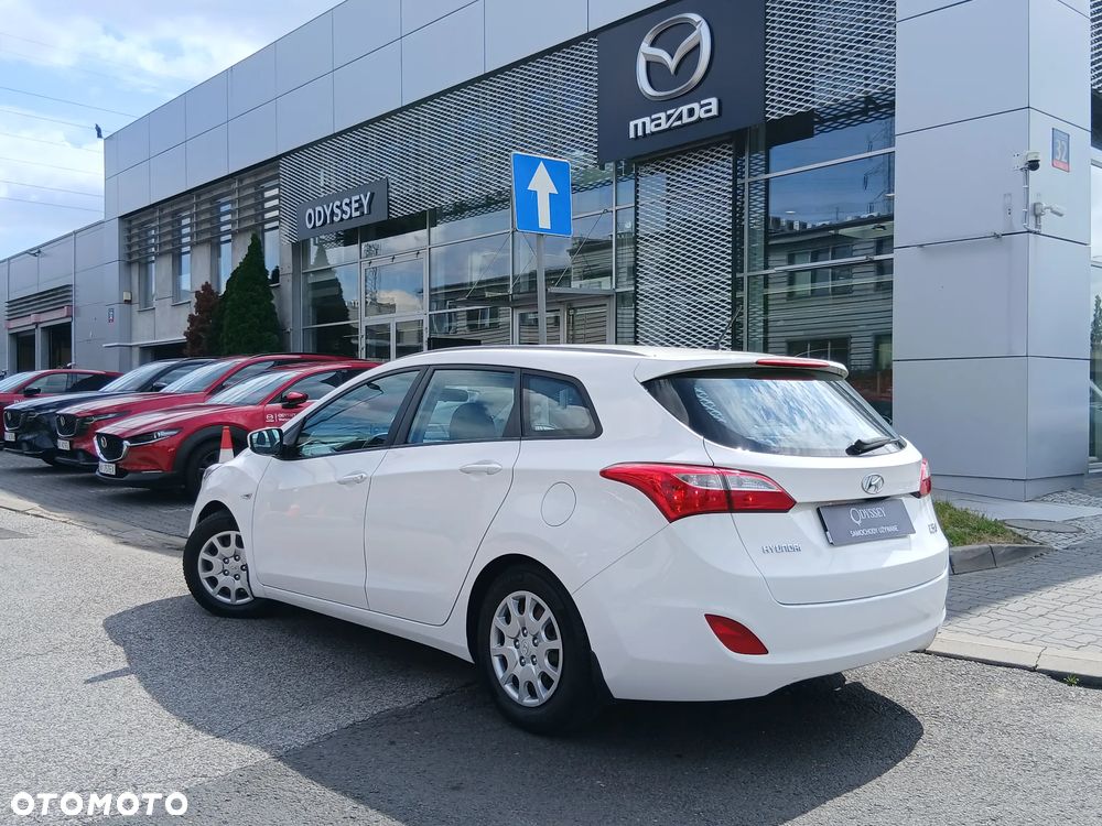 Hyundai i30 1.4 Classic + - 4