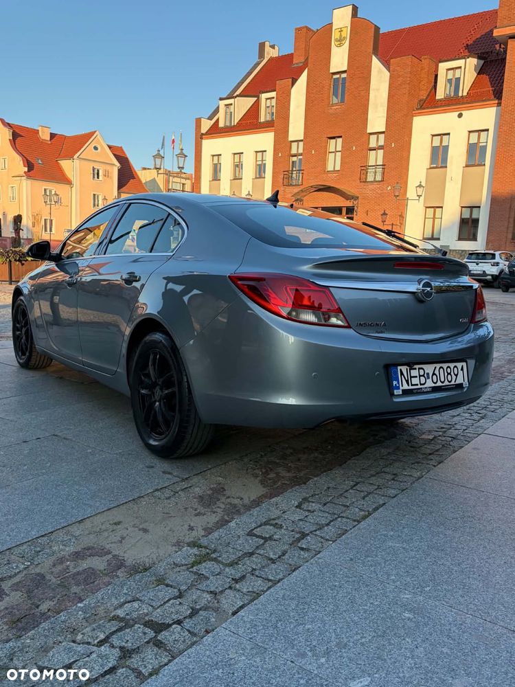 Opel Insignia - 1