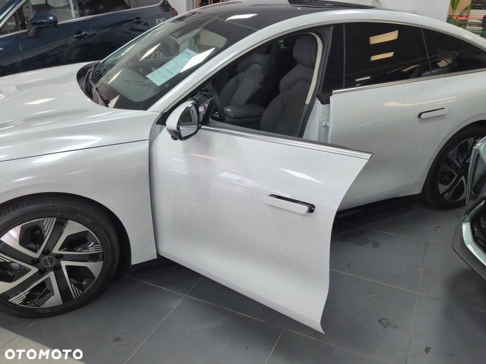 Forthing S7 REEV - 12